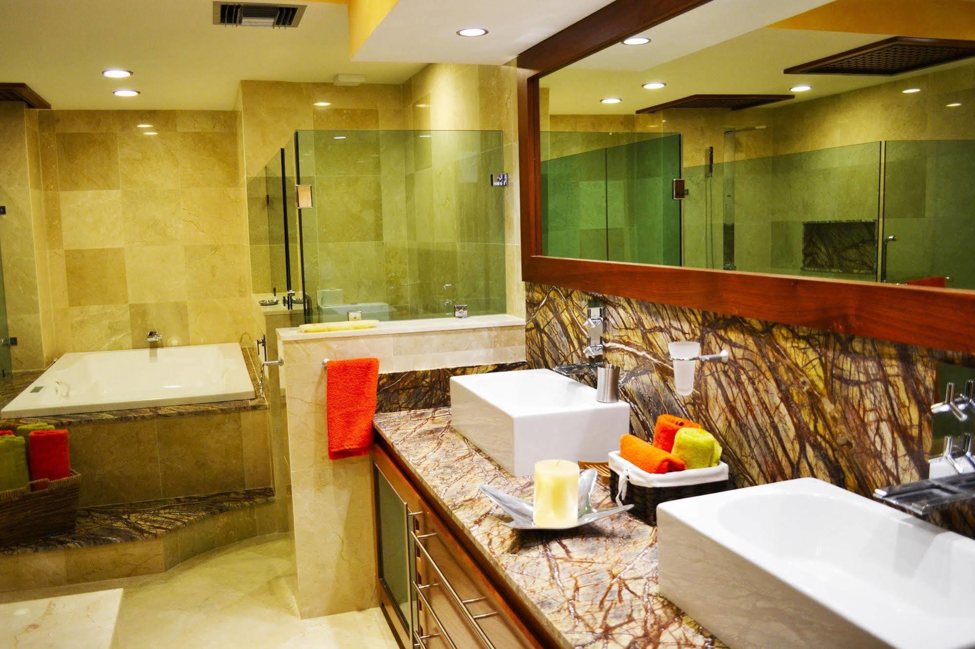 Villas De Cortez Penthouse 罗斯巴利勒斯 外观 照片